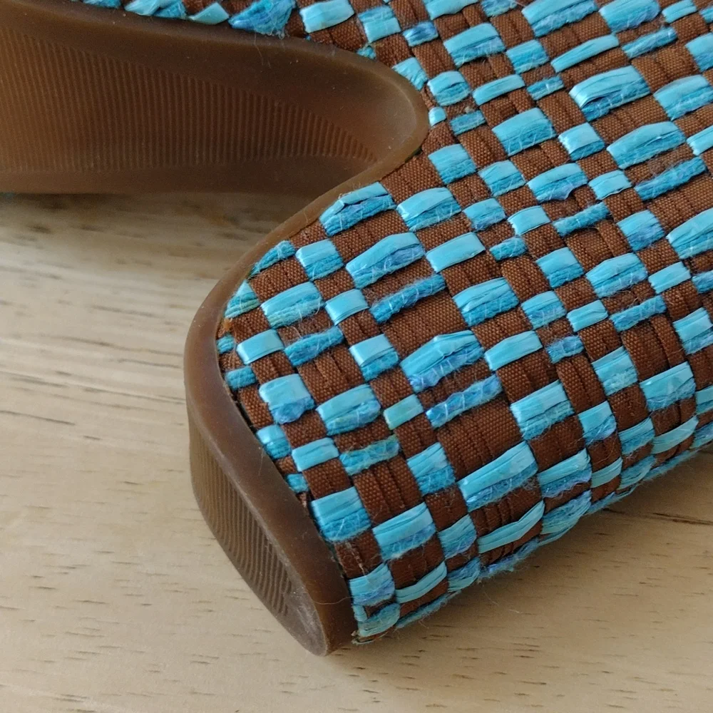 Via Spiga , turquoise platform, s 10.